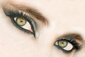 Olhos verdes: saiba quais as melhores cores de sombra para realçar os seus olhos