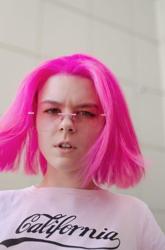 Tinta neon rosa para cabelo