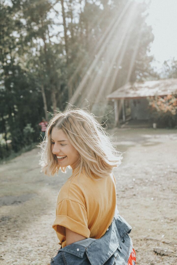 Cauterização no cabelo: o que é, como age e como fazer em casa