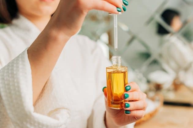 Entenda os benefícios do óleo de girassol para a pele