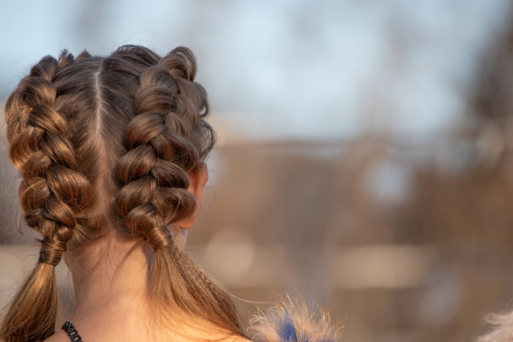 Como fazer ondas no cabelo com trança