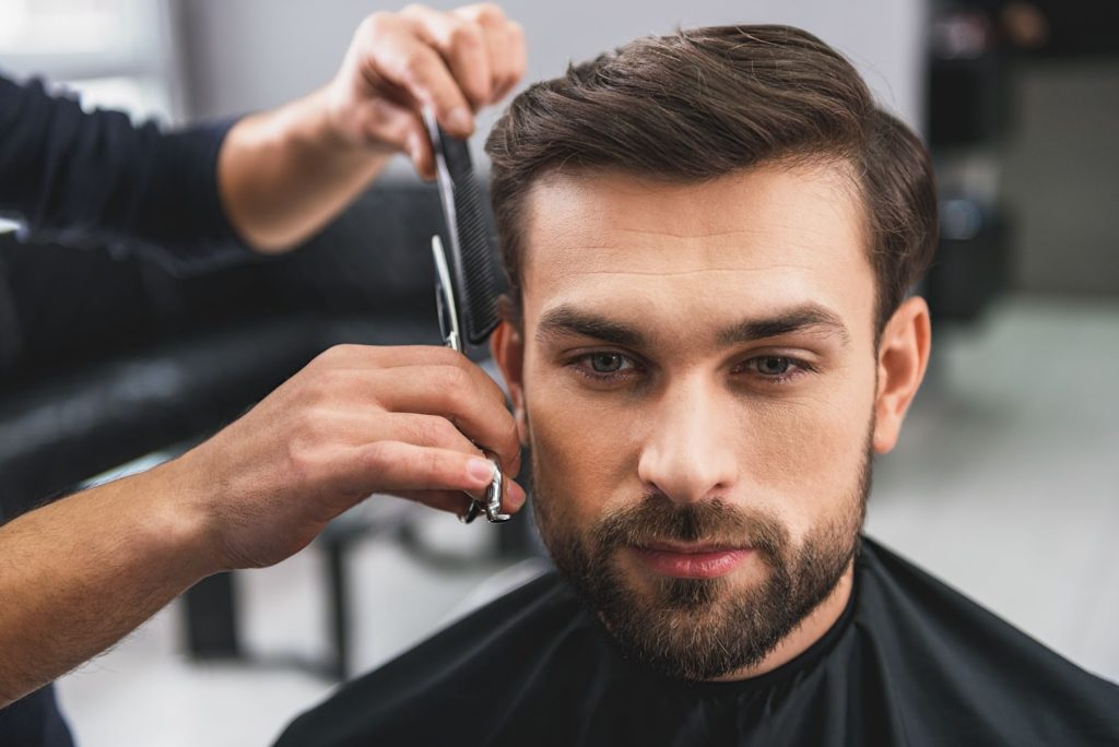 Corte de cabelo masculino social para cabelo liso