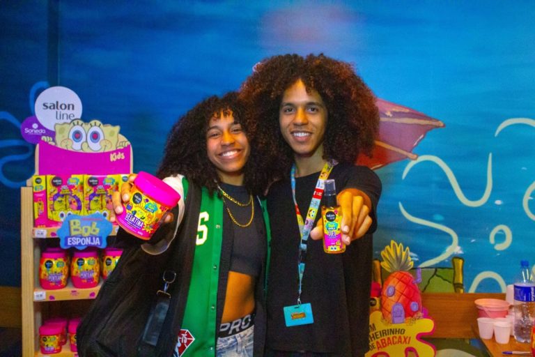 Salon Line no restaurante do Bob Esponja