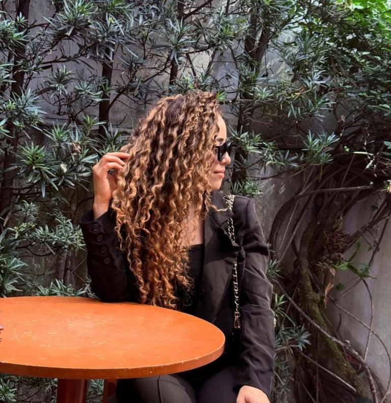 Porosidade capilar: descubra o que é e como evitar o cabelo poroso