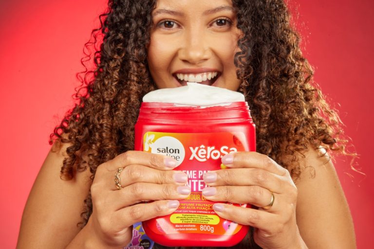Cabelo cheiroso por mais tempo: O segredo da alta fixação